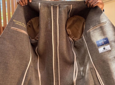 The Ultimate Fabric Guide: Wool, Linen, and Cashmere for Suits in Vietna