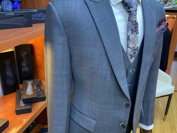 What Makes a High-Quality Custom Suit? A Tailor’s Guide | Tailor Ho Chi Minh